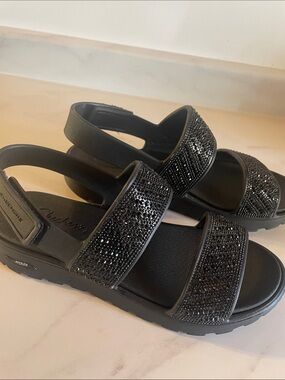 Skechers Arch Fit Velcro Strap Sandal Women’s 11